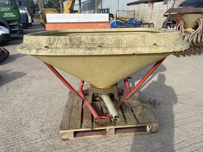 Lot 168 - Vicon PTO Driven Fertiliser Spinner to suit 3 Point Linkage