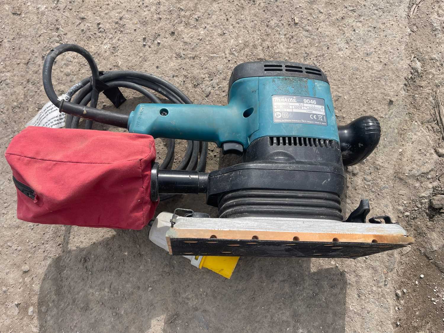 Lot 15 - Makita 110Volt Sander