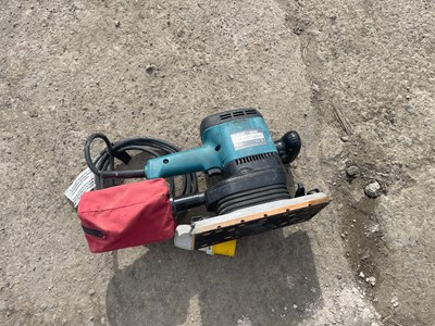 Lot 15 - Makita 110Volt Sander