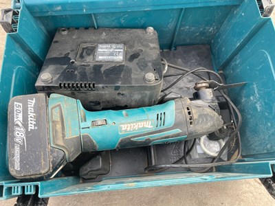 Lot 8 - Makita 18Volt Multi Tool and Charger