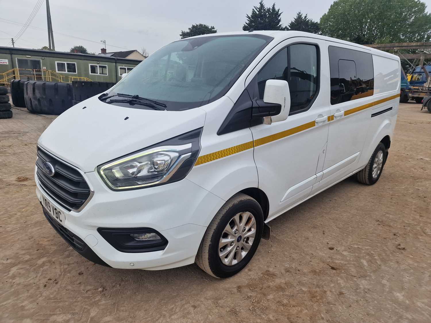 Lot 81 - Ford Transit Custom 2.0 130PS Eco Blue Limited 6 Speed Crew Cab Van, Side Doors, Rear Seats, Bluetooth, Cruise Control, A/C (Tested 03/24)