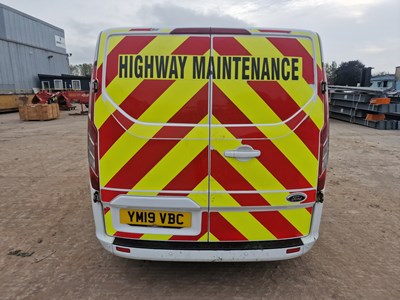 Lot 81 - Ford Transit Custom 2.0 130PS Eco Blue Limited 6 Speed Crew Cab Van, Side Doors, Rear Seats, Bluetooth, Cruise Control, A/C (Tested 03/24)