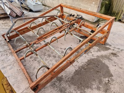 Lot 182B - Flat 8 Bale Grab - Euro Brackets