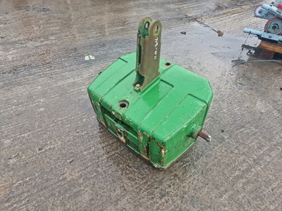 Lot 190 - John Deere 900Kg Weight Block