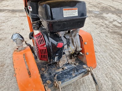 Lot 492 - Clipper CS450 Petrol Road Saw, Honda Engine