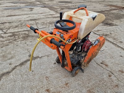 Lot 492 - Clipper CS450 Petrol Road Saw, Honda Engine