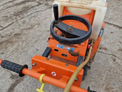 Lot 492 - Clipper CS450 Petrol Road Saw, Honda Engine