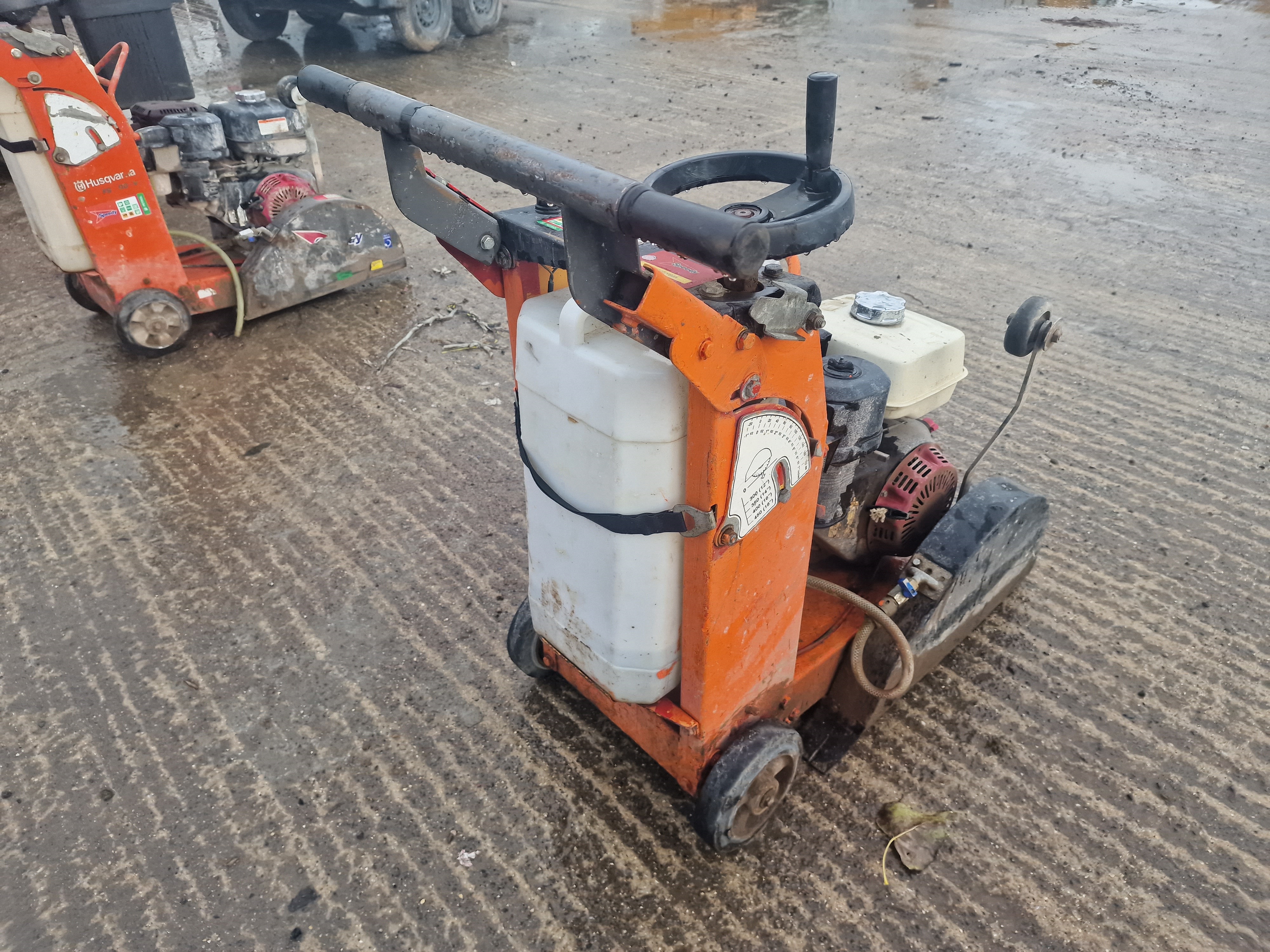 Lot 346 - 2012 Husqvarna FS400LV Petrol Road Saw,