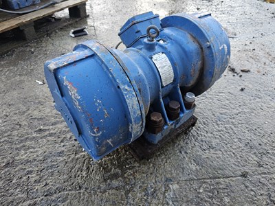 Lot 253 - Invicta Electric Vibrator