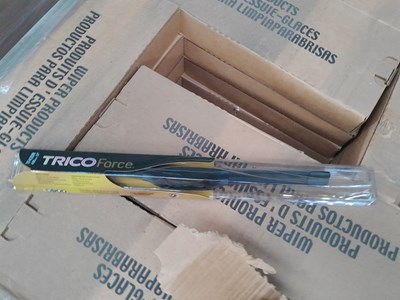 Lot 137 - Unused Pallet of Trico TF430R Windscreen Wipers (17")