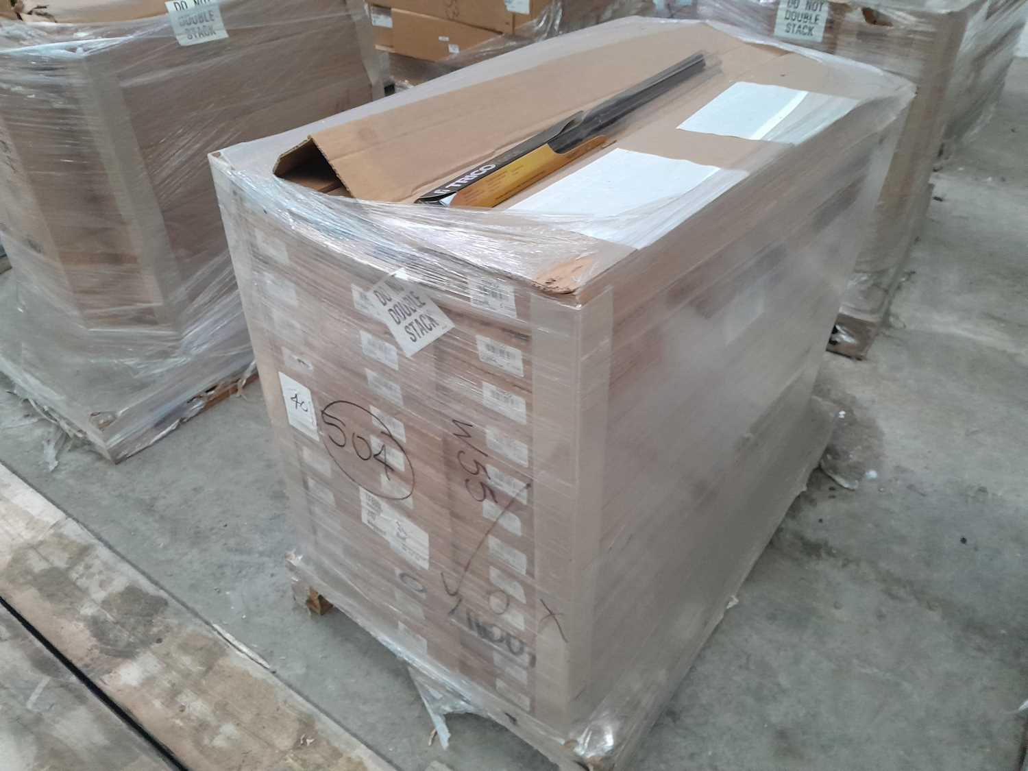 Lot 19 - Unused Pallet of Trico TF800L Windscreen