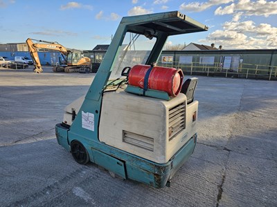 Lot Tennant 6400 Gas Sweeper