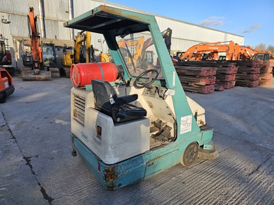 Lot Tennant 6400 Gas Sweeper