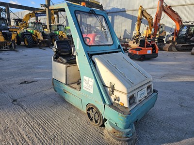 Lot Tennant 6400 Gas Sweeper