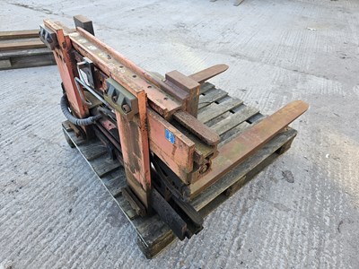 Lot 535 - Bolzoni BI220043 Fork Positioner Carriage & Forks to suit Forklift