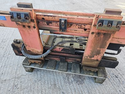 Lot 535 - Bolzoni BI220043 Fork Positioner Carriage & Forks to suit Forklift