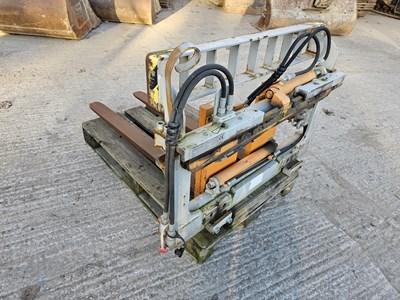 Lot 532 - 2018 Durwen RSV25 GS-SP Fork Positioner Carriage & Forks to suit Forklift