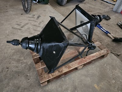 Lot 32 - Vintage Gate Lamp (Light Sensitive) (2 of)
