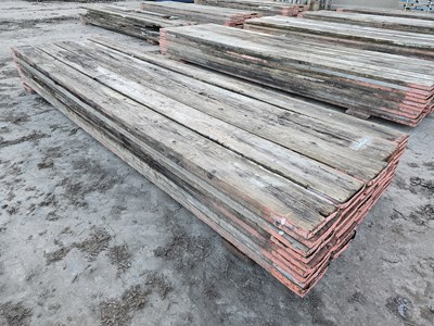 Lot 729 - Bundle of 13' Scaffolding Boards (50 of)