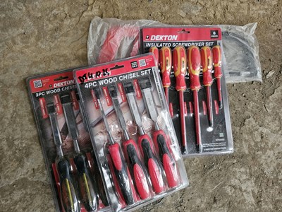 Lot 446 - Unused Dexton 4Pcs Wood Chisel Set, 3 Pcs Wood Chisel Set, 12" Hack Saw (24TPI), 6Pcs Insulated Screwdriver Set