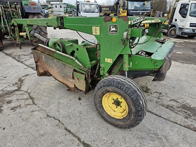 Lot 200 - 2000 John Deere 1365 PTO Driven Mower Conditioner