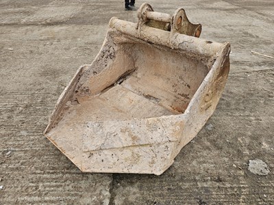 Lot 807 - 46" Concrete Pouring Bucket 65mm Pin to suit 13 Ton Excavator