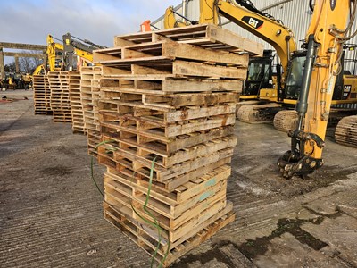 Lot 719B - Wooden Pallet (17 of)