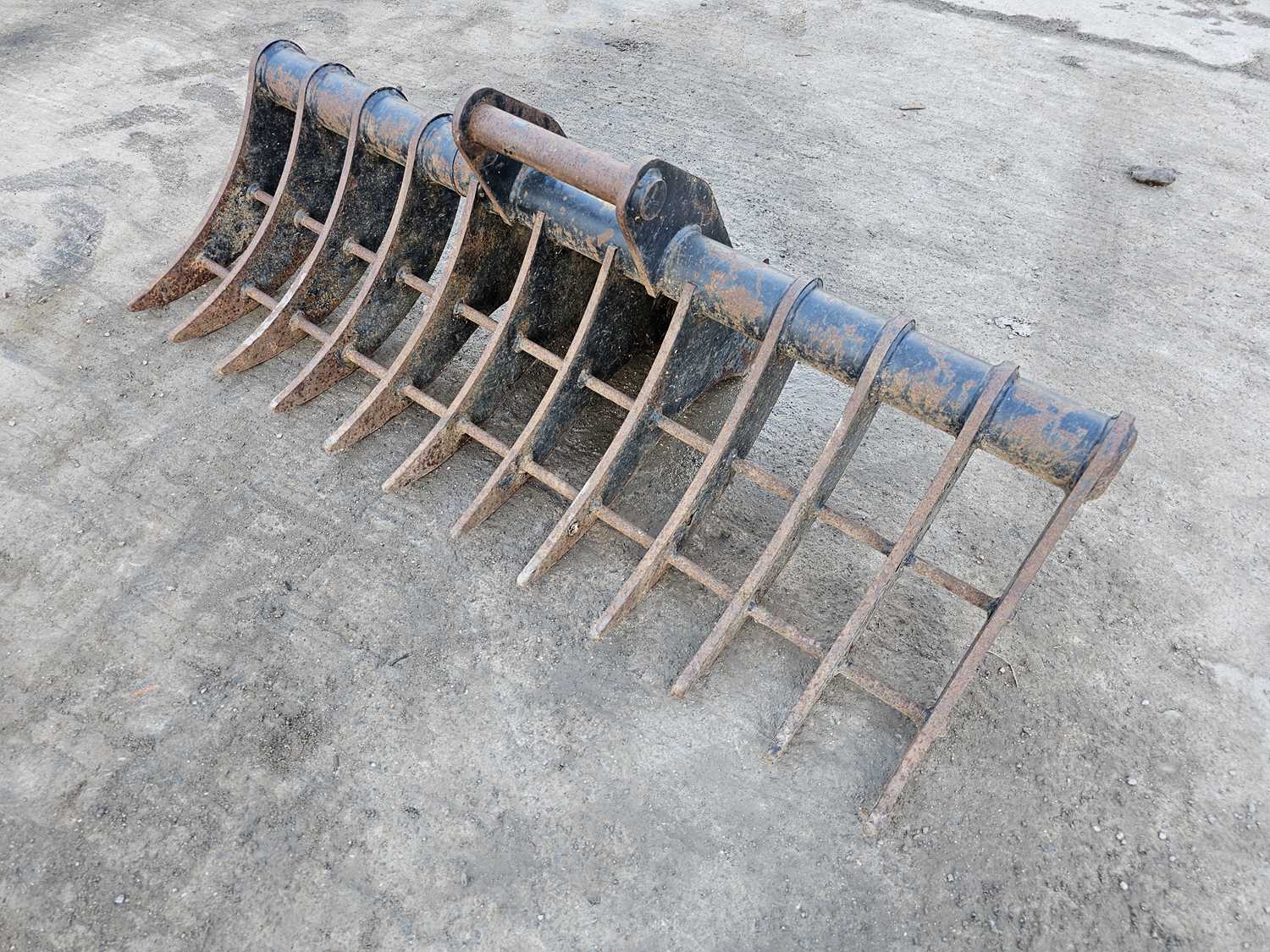 Lot 581 - 48" Landscape Rake to suit Harford Hitch