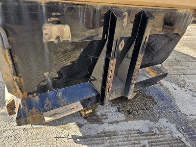 Lot 2015 Boweld Steel Tipper Body to suit 8x4 Lorry, Easy Sheet