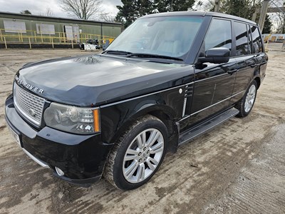 Lot 25 - 2010 Range Rover Vogue TDV8 Auto, Sat Nav, Parking Sensors, Reverse Camera, Full Leather, Heated Electric Seats, Bluetooth, Heated Steering Wheel, Cruise Control, Climate Control