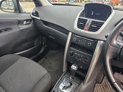 Lot 39 - 2008 Peugeot 307 SW Estate, Auto, Sat Nav, Parking Sensors, Panoramic Roof, Bluetooth, A/C (Reg. Docs. Available)