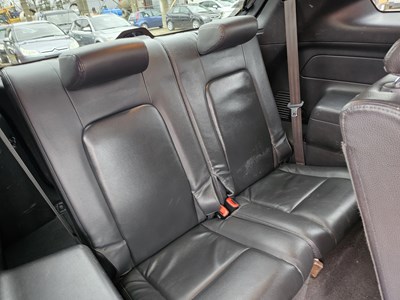 Lot 34 - 2010 Chevrolet Captiva LTZ, 7 Seater, Auto, Reverse Camera, Sat Nav, Full Leather, Heated Electric Seats, Bluetooth, Cruise Control, A/C (Reg. Docs. Available)