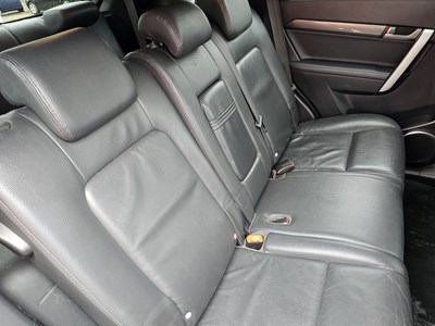 Lot 34 - 2010 Chevrolet Captiva LTZ, 7 Seater, Auto, Reverse Camera, Sat Nav, Full Leather, Heated Electric Seats, Bluetooth, Cruise Control, A/C (Reg. Docs. Available)