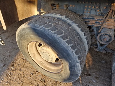 Lot 42 - Volvo FMX420 Euro6 8x4 Tipper Lorry, Boweld Body, Reverse Camera, Easy Sheet, Edbro Tipping Gear, Air Tail Gate Lock, Automatic Gear Box, A/C (Reg. Docs. Available, Tested 03/23)