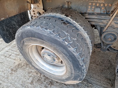 Lot 42 - Volvo FMX420 Euro6 8x4 Tipper Lorry, Boweld Body, Reverse Camera, Easy Sheet, Edbro Tipping Gear, Air Tail Gate Lock, Automatic Gear Box, A/C (Reg. Docs. Available, Tested 03/23)