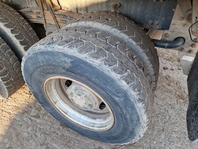 Lot 42 - Volvo FMX420 Euro6 8x4 Tipper Lorry, Boweld Body, Reverse Camera, Easy Sheet, Edbro Tipping Gear, Air Tail Gate Lock, Automatic Gear Box, A/C (Reg. Docs. Available, Tested 03/23)
