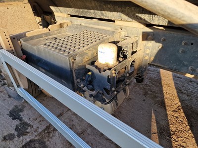 Lot 42 - Volvo FMX420 Euro6 8x4 Tipper Lorry, Boweld Body, Reverse Camera, Easy Sheet, Edbro Tipping Gear, Air Tail Gate Lock, Automatic Gear Box, A/C (Reg. Docs. Available, Tested 03/23)