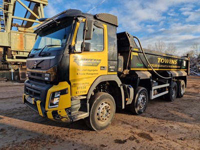 Lot 43 - Volvo FMX420 Euro6 8x4 Tipper Lorry, Charlton Body, Reverse Camera, Easy Sheet, Binotto Tipping Gear, Air Tail Gate Lock, Automatic Gear Box, A/C (Reg. Docs. Available, Tested 07/23)