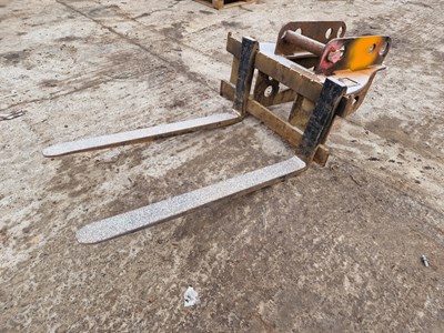 Lot 193 - Pallet Forks 65mm Pin to suit 13 Ton Excavator