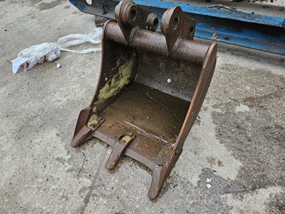 Lot 18" Digging Bucket 35mm Pin to suit Mini Excavator