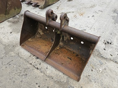 Lot 30" Grading Bucket 25mm Pin to suit Mini Excavator