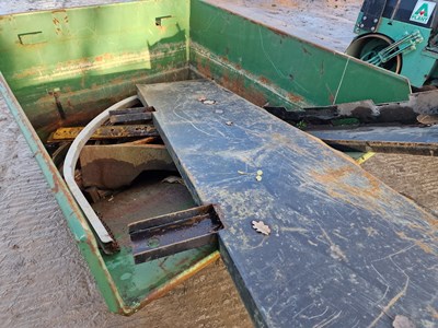 Lot 425 - 2017 Site Products Teleskip 1250Litre Skip to suit Forklift & Contents