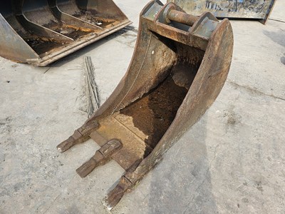 Lot Volvo 24" Scoop Bucket 65mm Pin to suit 13 Ton Excavator