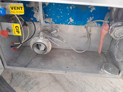 Lot Crane Fruehauf 30,000 Litre Stainless Steel Tri Axle Tanker Trailer