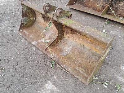 Lot Geith 60" Grading Bucket 45mm Pin to suit 4-6 Ton Excavator