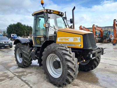 Lot JCB Fastrac 1135 4WD Tractor, Front & Rear Suspension, Air Brakes, 4 Spool Valves, A/C