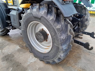 Lot JCB Fastrac 1135 4WD Tractor, Front & Rear Suspension, Air Brakes, 4 Spool Valves, A/C