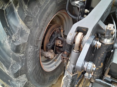 Lot JCB Fastrac 1135 4WD Tractor, Front & Rear Suspension, Air Brakes, 4 Spool Valves, A/C