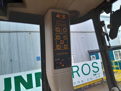 Lot JCB Fastrac 1135 4WD Tractor, Front & Rear Suspension, Air Brakes, 4 Spool Valves, A/C