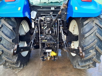 Lot New Holland T5.115 4WD Tractor, MX U308 Loader,  3 Spool Valves, Push Out Hitch, A/C